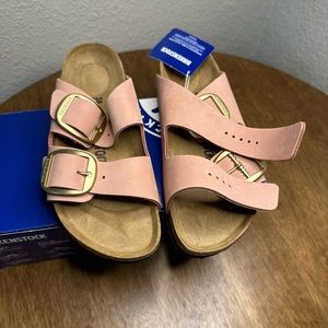 New Arizona Sandal Birkenstock Pink with Gold Buckle size 38